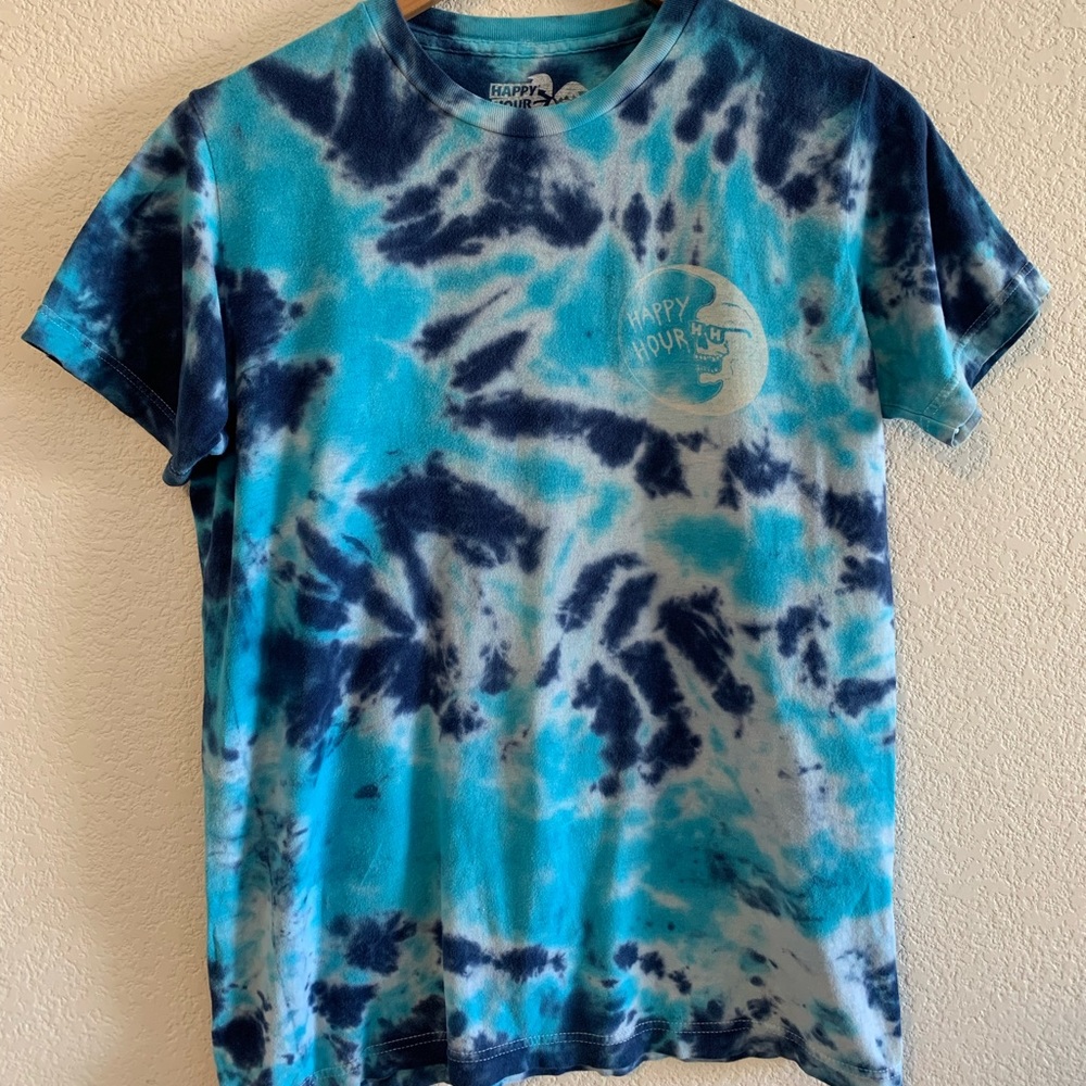 happy hour tie dye blue tee